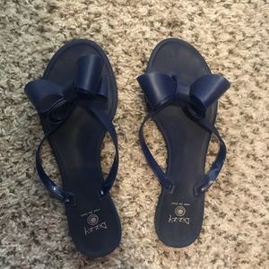 Dizzy Sandals with bow